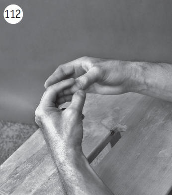 Иллюстрация к книге — Болит шея - что делать [i_131.jpg]