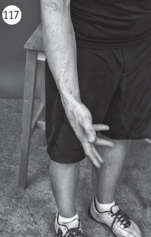 Иллюстрация к книге — Болит шея - что делать [i_136.jpg]