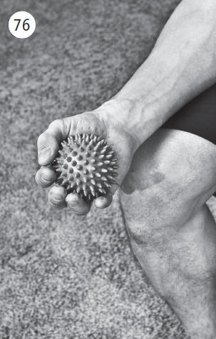 Иллюстрация к книге — Болят руки - что делать [i_084.jpg]