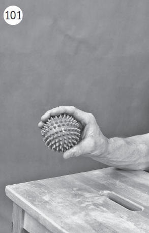 Иллюстрация к книге — Болят руки - что делать [i_111.jpg]