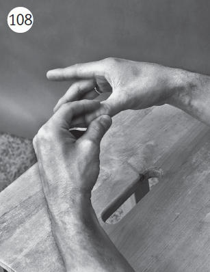 Иллюстрация к книге — Болят руки - что делать [i_118.jpg]