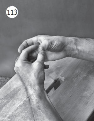 Иллюстрация к книге — Болят руки - что делать [i_123.jpg]