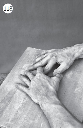 Иллюстрация к книге — Болят руки - что делать [i_128.jpg]