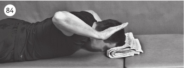 Иллюстрация к книге — Позвоночник без боли. Курс изометрической гимнастики [i_093.jpg]