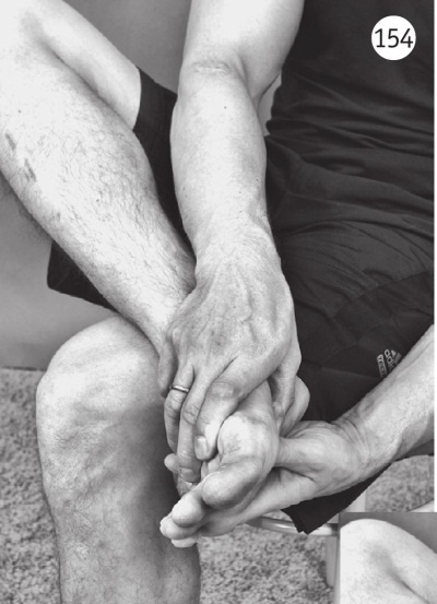 Иллюстрация к книге — Суставы без боли. Курс изометрической гимнастики [i_167.jpg]