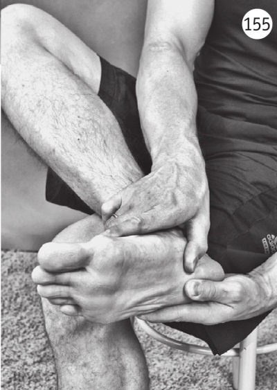 Иллюстрация к книге — Суставы без боли. Курс изометрической гимнастики [i_168.jpg]