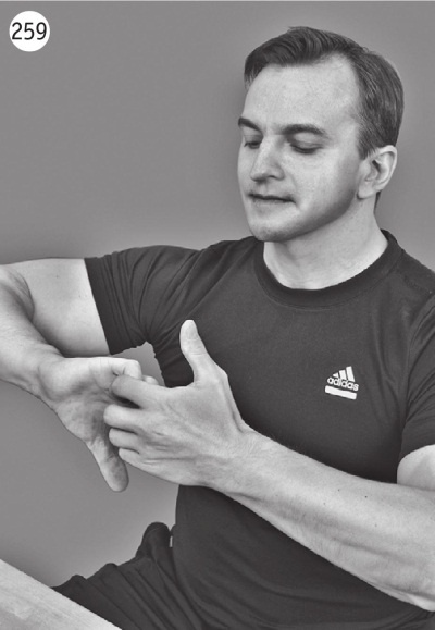 Иллюстрация к книге — Суставы без боли. Курс изометрической гимнастики [i_277.jpg]