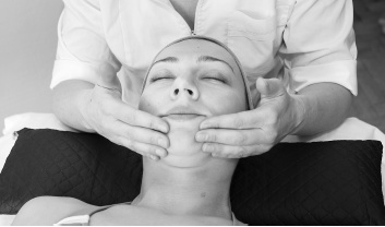 Иллюстрация к книге — Атлас профессионального массажа [i_226.jpg]