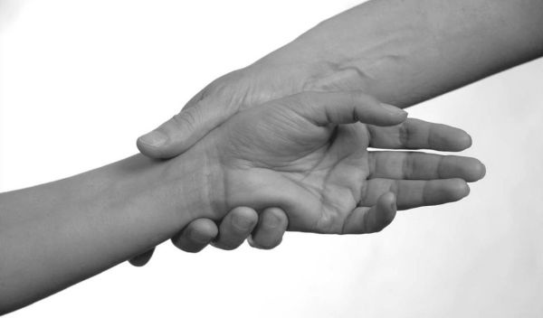 Иллюстрация к книге — Экстренная помощь при травмах, болевых шоках и воспалениях. Опыт работы в чрезвычайных ситуациях [_062f.jpg]