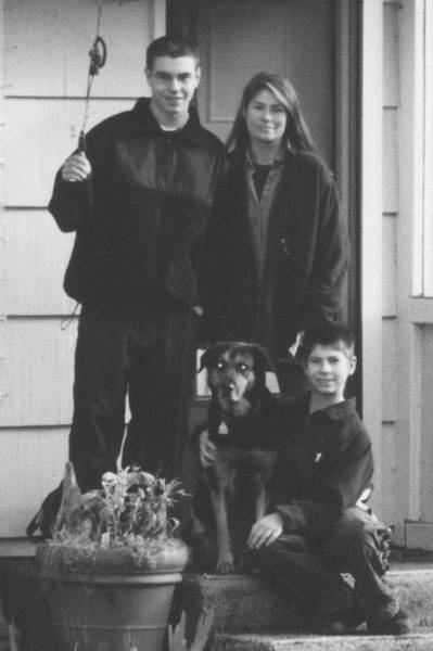 Иллюстрация к книге — Собака, которая спустилась с холма. Незабываемая история Лу, лучшего друга и героя [i_017.jpg]