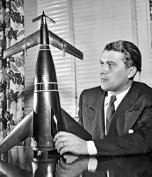 Иллюстрация к книге — Пришельцы государственной важности. Военная тайна [pic_62.jpg]