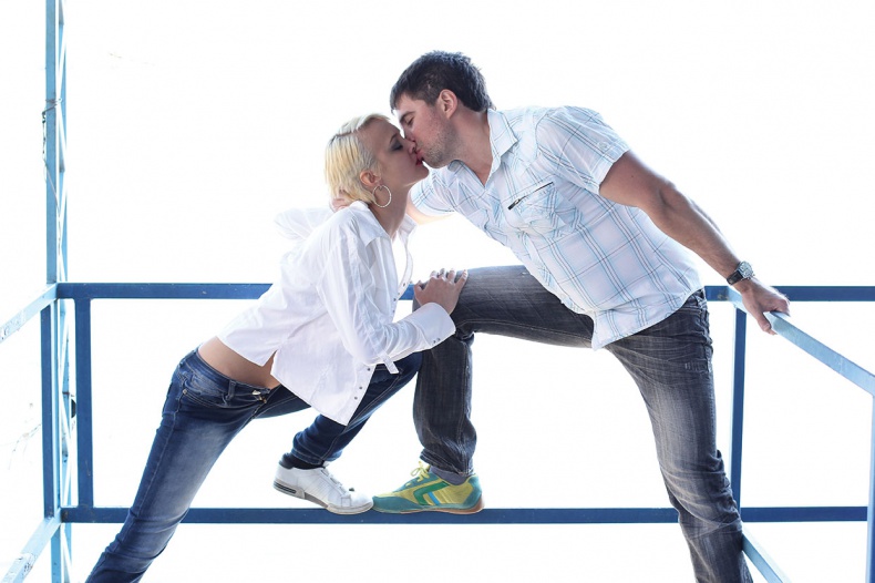 Иллюстрация к книге — Как правильно целоваться. Лучшее руководство по искусству поцелуев [i_001.jpg]