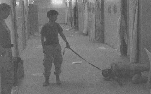 Иллюстрация к книге — Эффект Люцифера. Почему хорошие люди превращаются в злодеев [i_015.jpg]