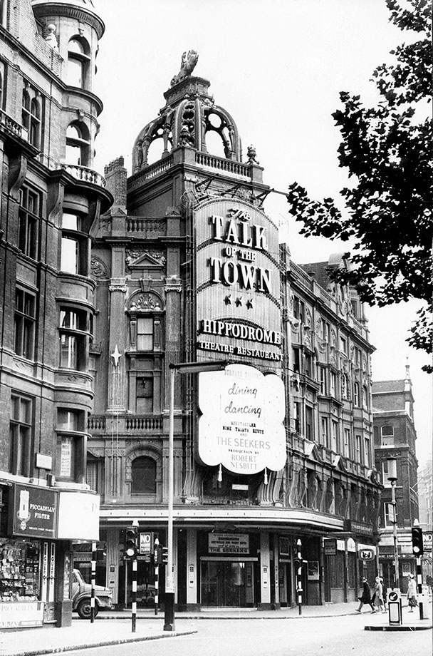 Иллюстрация к книге — Смешная девчонка [i_003.jpg]