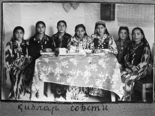 Иллюстрация к книге — Советский кишлак. Между колониализмом и модернизацией [i_057.jpg]