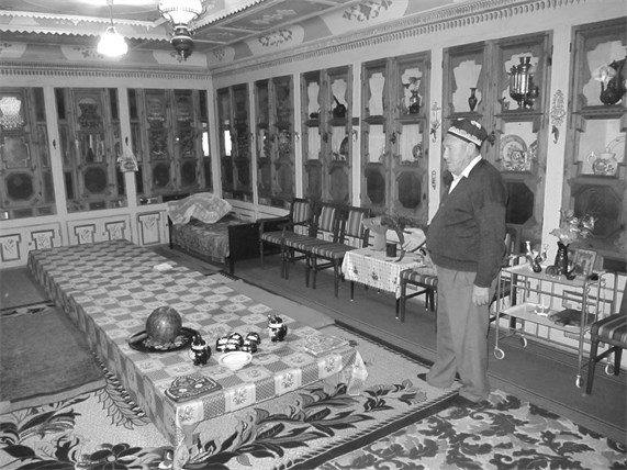 Иллюстрация к книге — Советский кишлак. Между колониализмом и модернизацией [i_121.jpg]