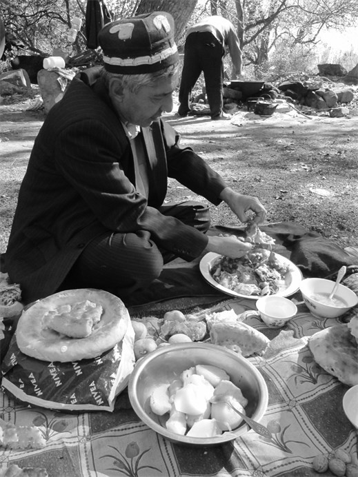 Иллюстрация к книге — Советский кишлак. Между колониализмом и модернизацией [i_130.jpg]
