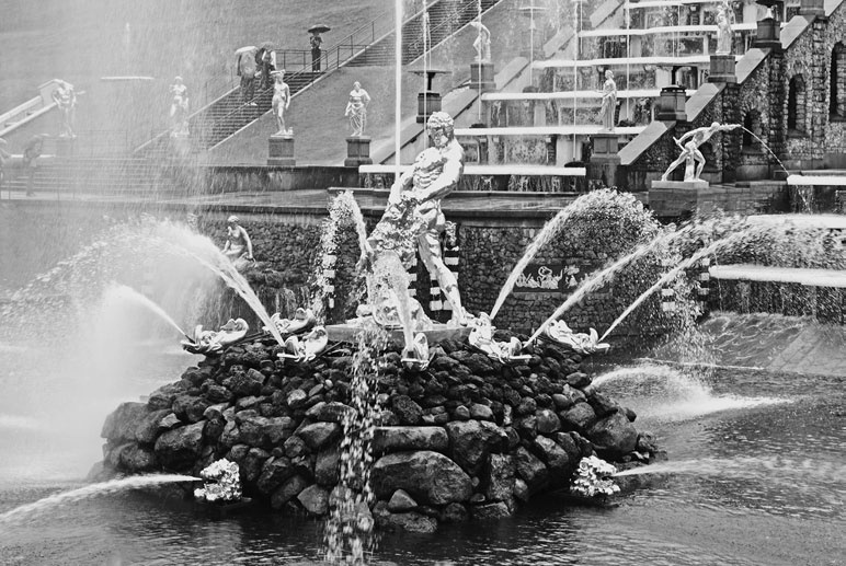 Иллюстрация к книге — Как было на самом деле. Дон Кихот или Иван Грозный [i_059.jpg]