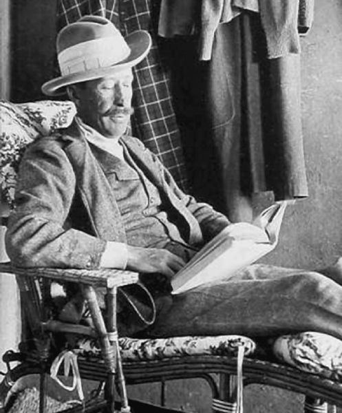 Иллюстрация к книге — Аббатство Даунтон. История гордости и предубеждений [binder1.pdfadobeacrobatpro_page_035_image_0001.jpg]