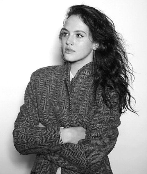 Иллюстрация к книге — Аббатство Даунтон. История гордости и предубеждений [binder1.pdfadobeacrobatpro_page_057_image_0001.jpg]