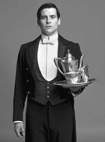 Иллюстрация к книге — Аббатство Даунтон. История гордости и предубеждений [binder1.pdfadobeacrobatpro_page_135_image_0001.jpg]