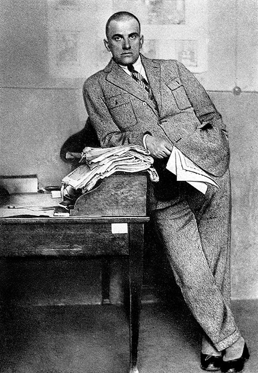 Иллюстрация к книге — Даниил Хармс. Жизнь человека на ветру [i_093.jpg]