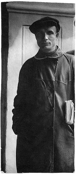 Иллюстрация к книге — Даниил Хармс. Жизнь человека на ветру [i_094.jpg]