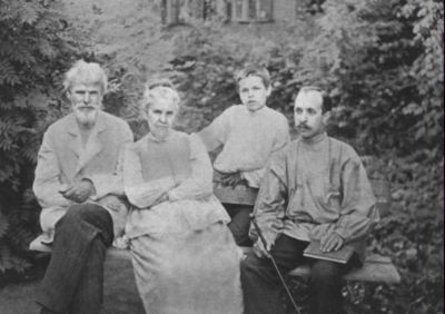 Иллюстрация к книге — Владислав Ходасевич. Чающий и говорящий [i_002.jpg]