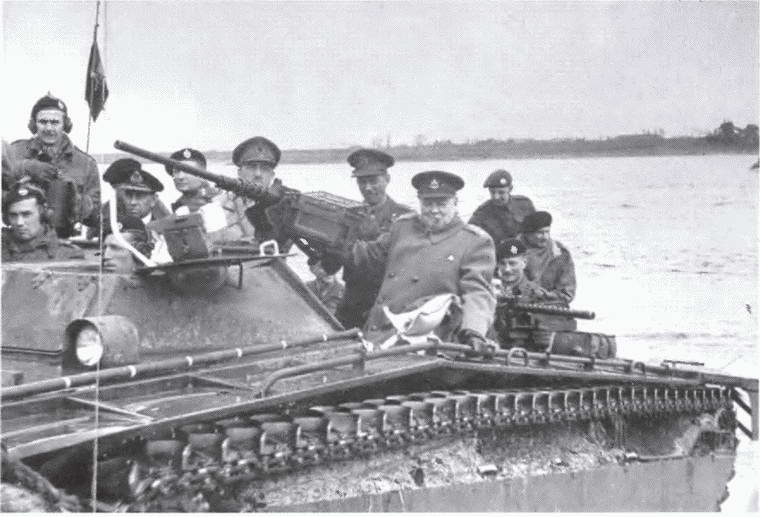 Иллюстрация к книге — Смерч войны [i_048.jpg]