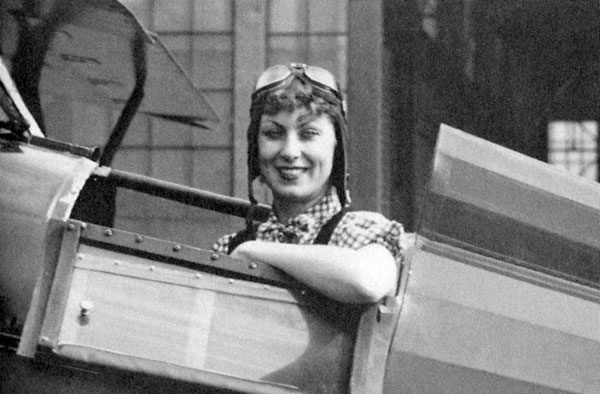 Иллюстрация к книге — Русские крылья Америки. "Громовержцы" Северского и Картвели [_101.jpg]