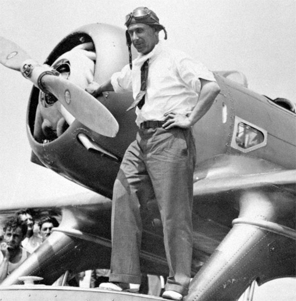 Иллюстрация к книге — Русские крылья Америки. "Громовержцы" Северского и Картвели [_115.jpg]