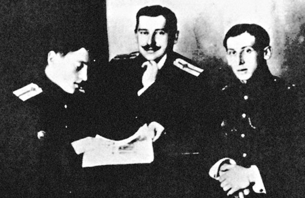 Иллюстрация к книге — Русские крылья Америки. "Громовержцы" Северского и Картвели [_21.jpg]