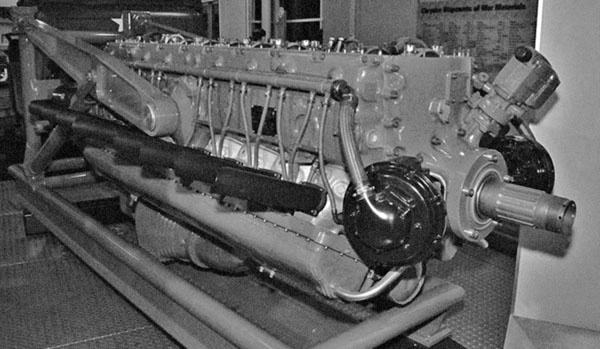 Иллюстрация к книге — Русские крылья Америки. "Громовержцы" Северского и Картвели [_275.jpg]