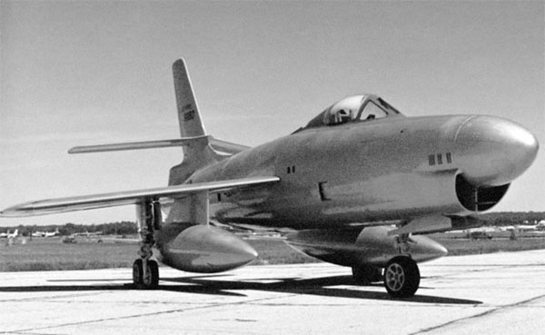 Иллюстрация к книге — Русские крылья Америки. "Громовержцы" Северского и Картвели [_315.jpg]