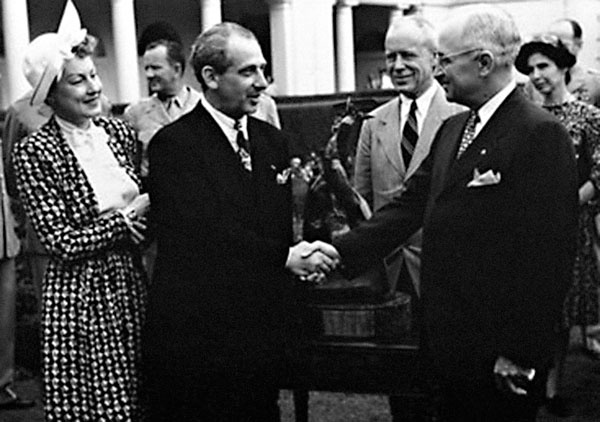 Иллюстрация к книге — Русские крылья Америки. "Громовержцы" Северского и Картвели [_3411.jpg]