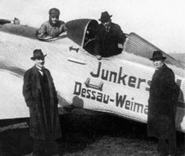 Иллюстрация к книге — Неизвестный Юнкерс [i_044.jpg]