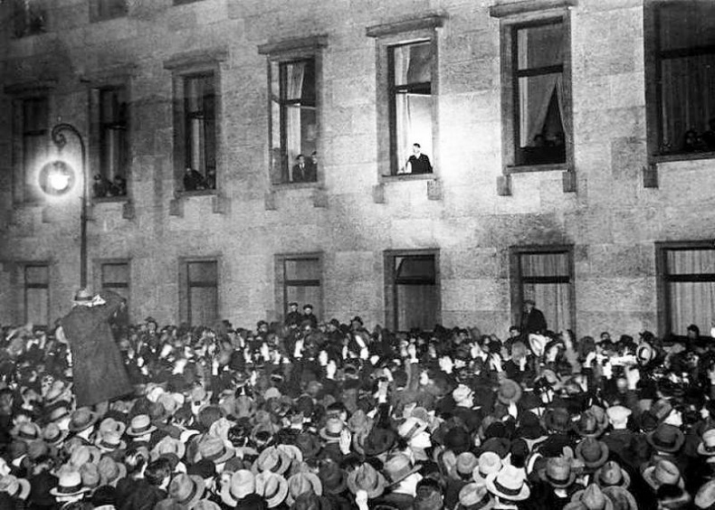 Иллюстрация к книге — Гитлер [i_019.jpg]