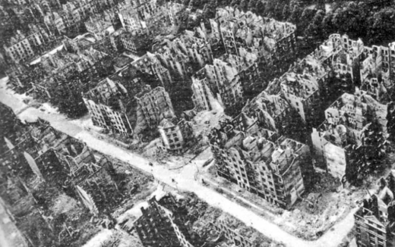 Иллюстрация к книге — Вторая мировая война [i_015.jpg]