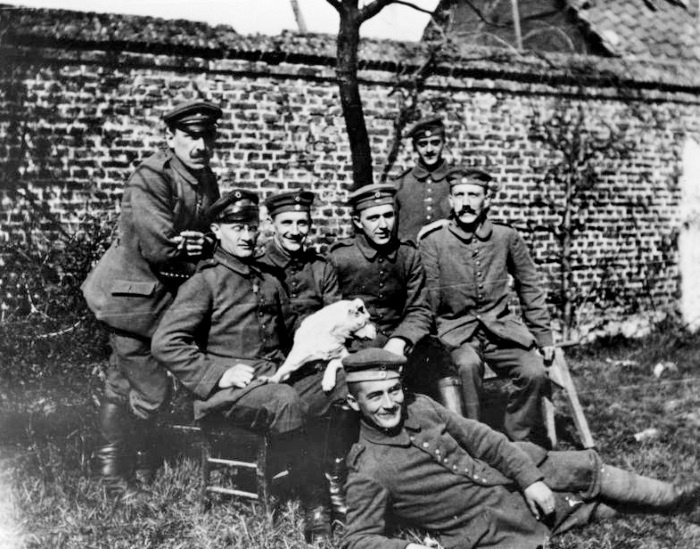 Иллюстрация к книге — Нацистская Германия [i_001.jpg]