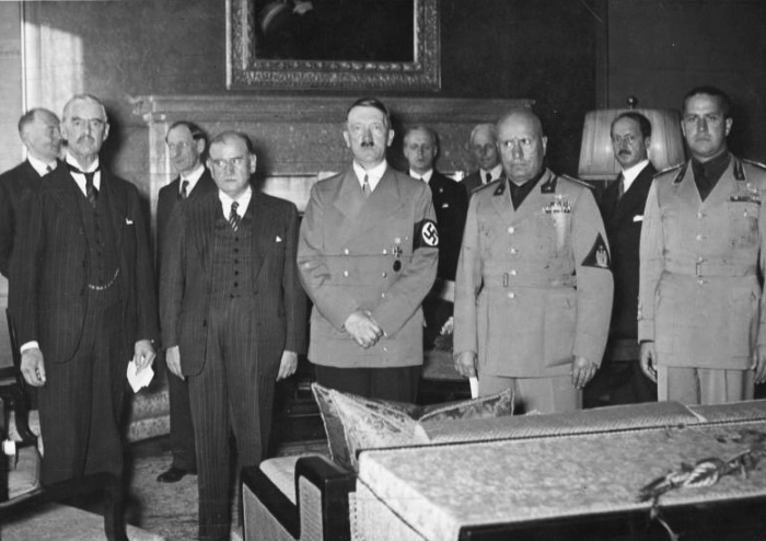 Иллюстрация к книге — Нацистская Германия [i_017.jpg]