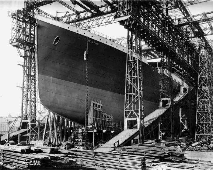 Иллюстрация к книге — Титаник [rms_titanic_ready_for_launch_1911_new.jpg]