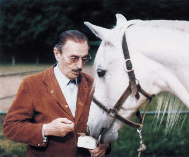 Иллюстрация к книге — Русский след Коко Шанель [i_035.jpg]