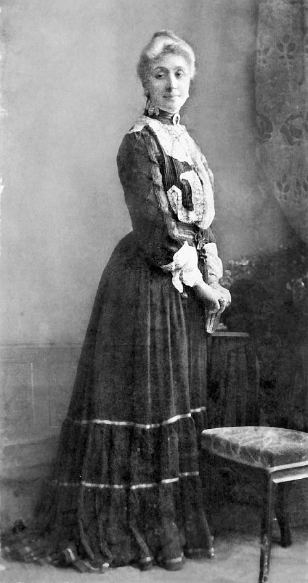 Иллюстрация к книге — Романовы. Запретная любовь в мемуарах фрейлин [i_002.jpg]