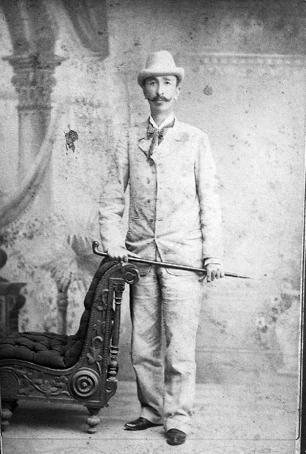 Иллюстрация к книге — Романовы. Запретная любовь в мемуарах фрейлин [i_011.jpg]