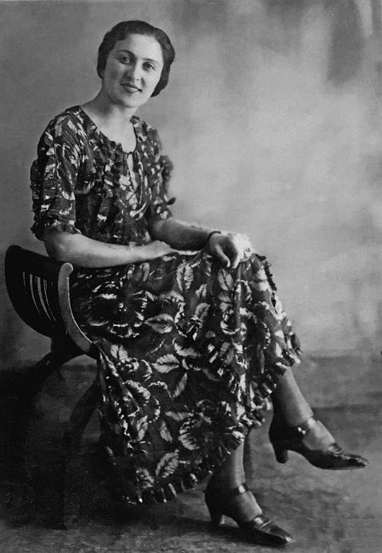 Иллюстрация к книге — Мемуары фрейлины императрицы. Царская семья, Сталин, Берия, Черчилль и другие в семейных дневниках трех поколений [i_006.jpg]