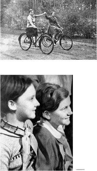 Иллюстрация к книге — Мемуары матери Сталина. 13 женщин Джугашвили [img8D73.jpg]