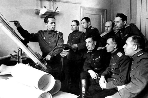 Иллюстрация к книге — Автомат Калашникова. Символ России [kalash_22.jpg]