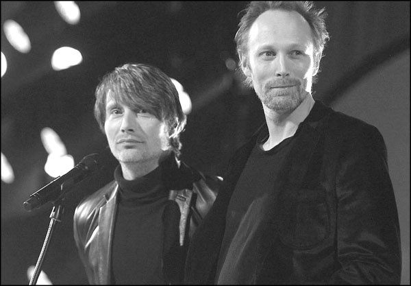 Иллюстрация к книге — Шерлок. На шаг впереди зрителей [_241.jpg]