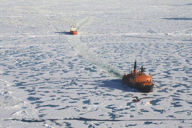 Иллюстрация к книге — 8 полюсов Фредерика Паулсена. Путешествие в мир холода [i_009.jpg]