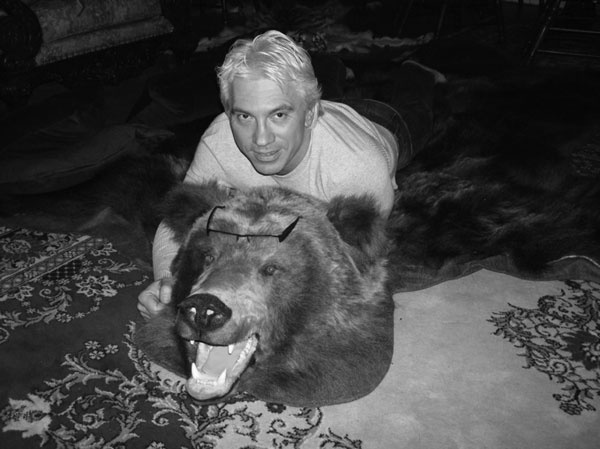 Иллюстрация к книге — Дмитрий Хворостовский. Две женщины и музыка [benua_vorostovskijj_page_114_image_0001.jpg]